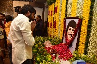 Celebs Pay Last Respects to Superstar Krishna Photos